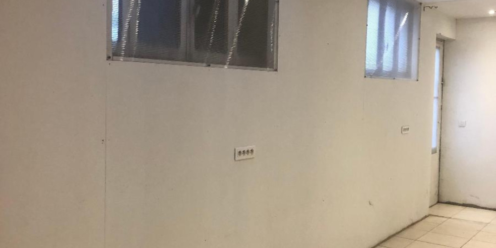 local commercial à BORDEAUX (33800)